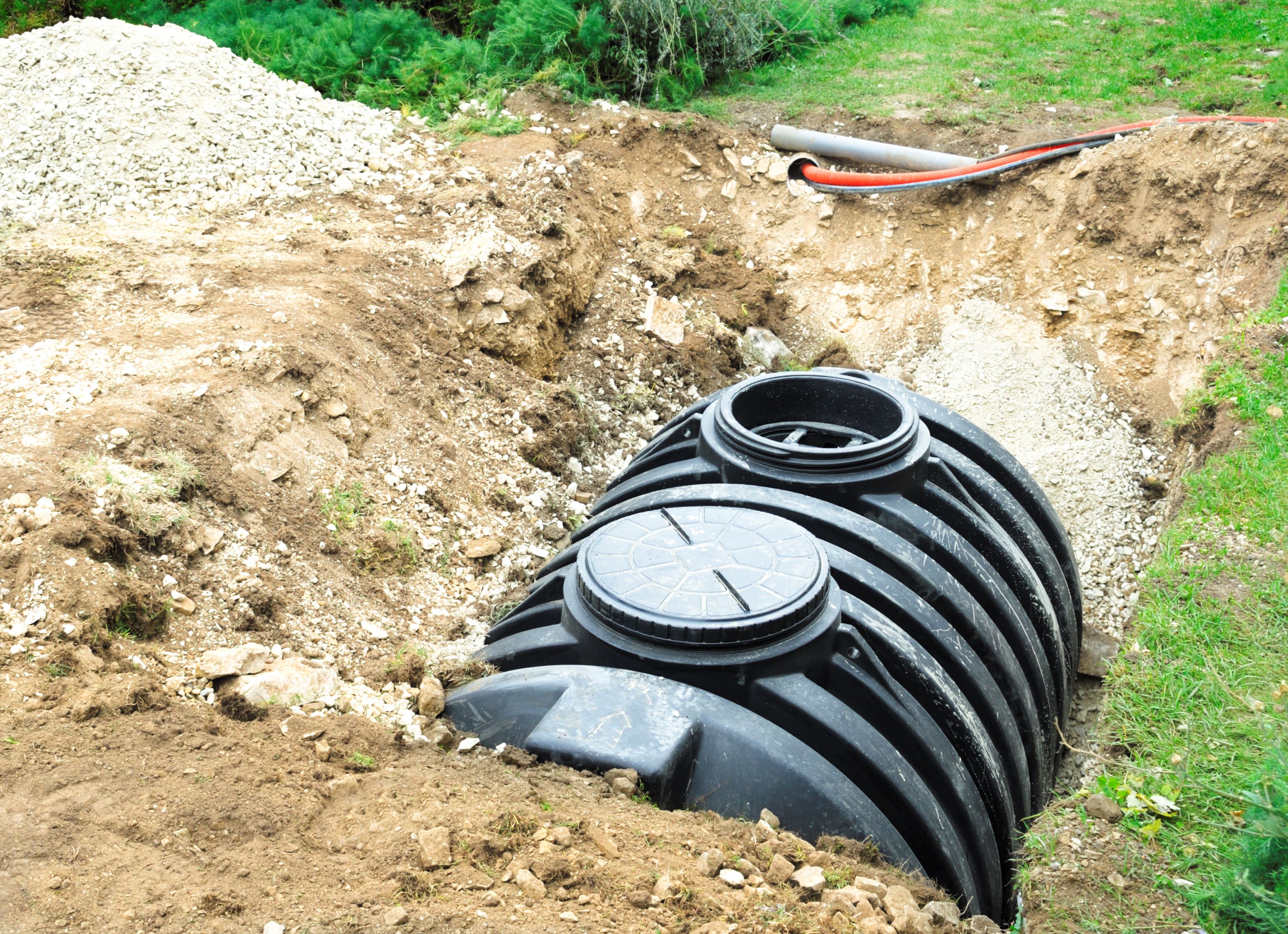 Septic tank installaion London - excavation and tank placement